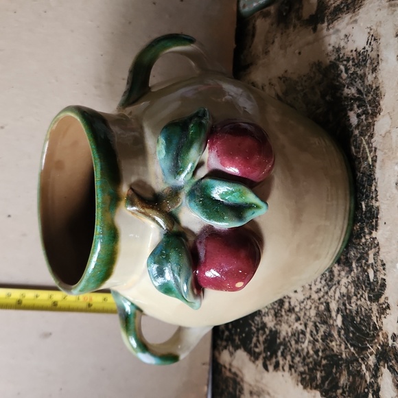 Provencial Apple Vase 6 1/2" Tall - Picture 1 of 3